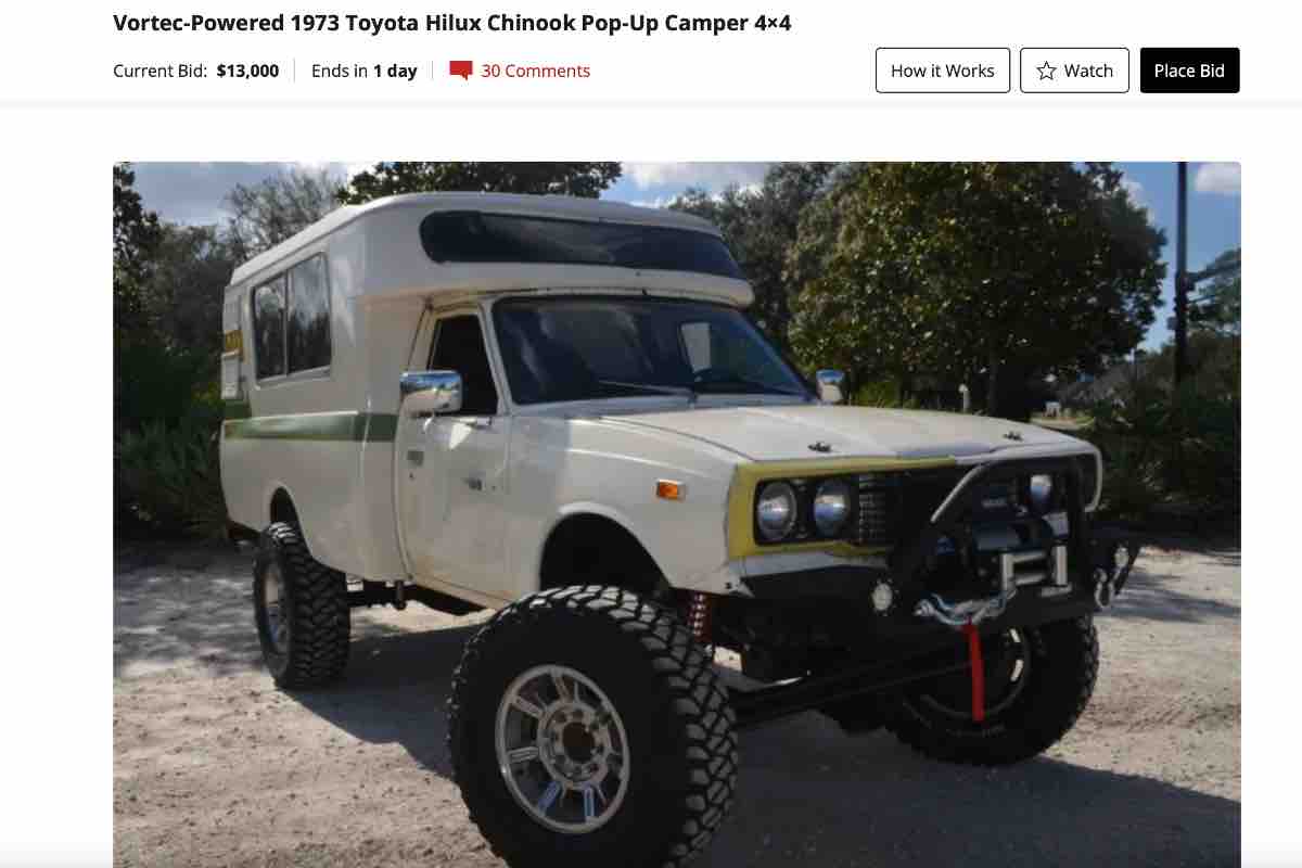 Toyota Hilux camper